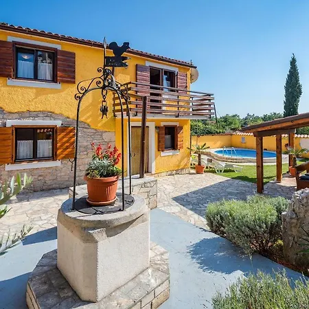 Rustikales Ferienhaus Mit Privatpool Vikendica Krnica