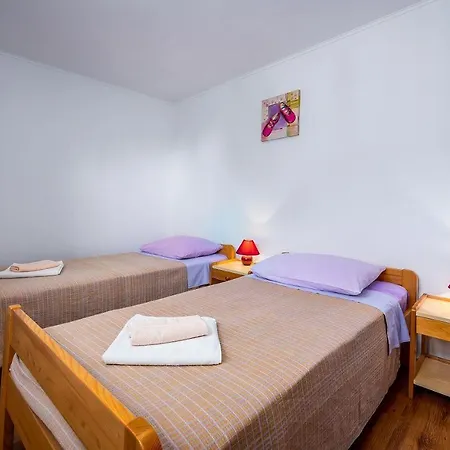 Rustikales Ferienhaus Mit Privatpool *