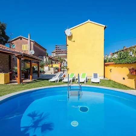 Rustikales Ferienhaus Mit Privatpool Vikendica Krnica